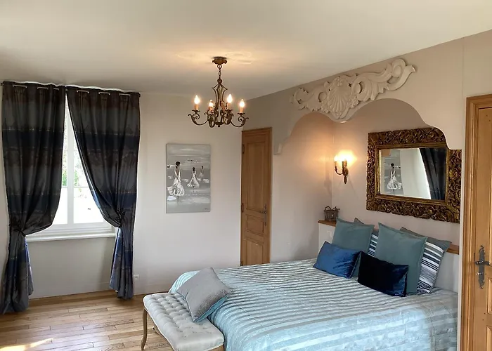 Bed & Breakfast Au Chateau La Lucerne-dʼOutremer